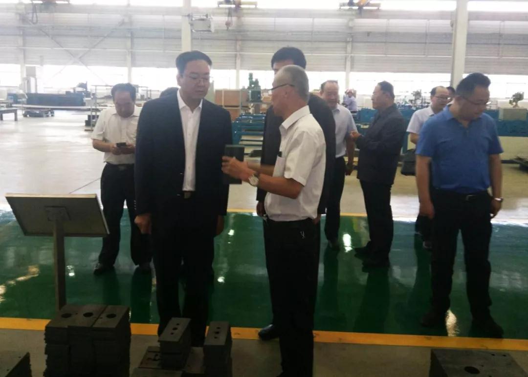 甘肃省政府副省长张世珍一行参观考察“宝运莱·伊士顿”电梯厂
