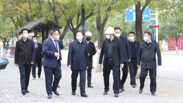 平凉市副市长杨恭带队督查宝运莱·富力城工程安全及防疫工作